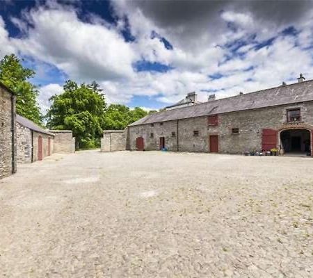 2 Bed Courtyard Apartment At Rockfield House Kells In Meath - Short Term Let Eksteriør billede