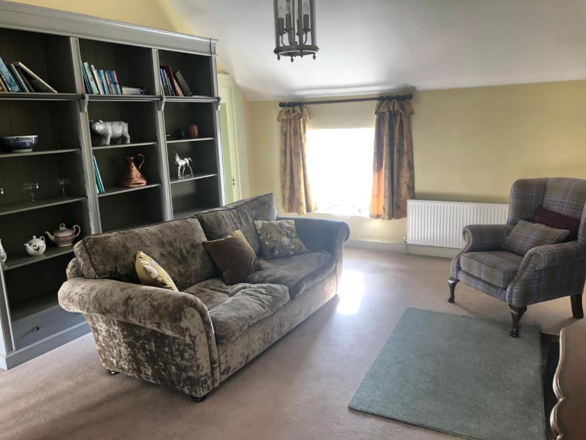 2 Bed Courtyard Apartment At Rockfield House Kells In Meath - Short Term Let Eksteriør billede
