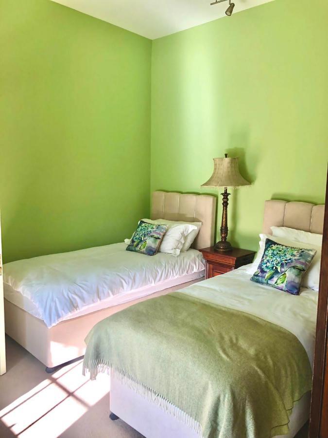 2 Bed Courtyard Apartment At Rockfield House Kells In Meath - Short Term Let Eksteriør billede